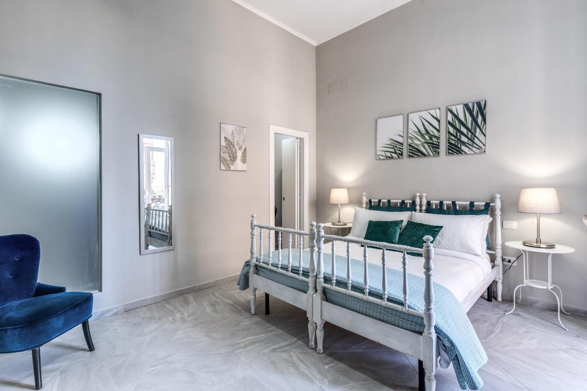 Due Porte A Toledo Apartment